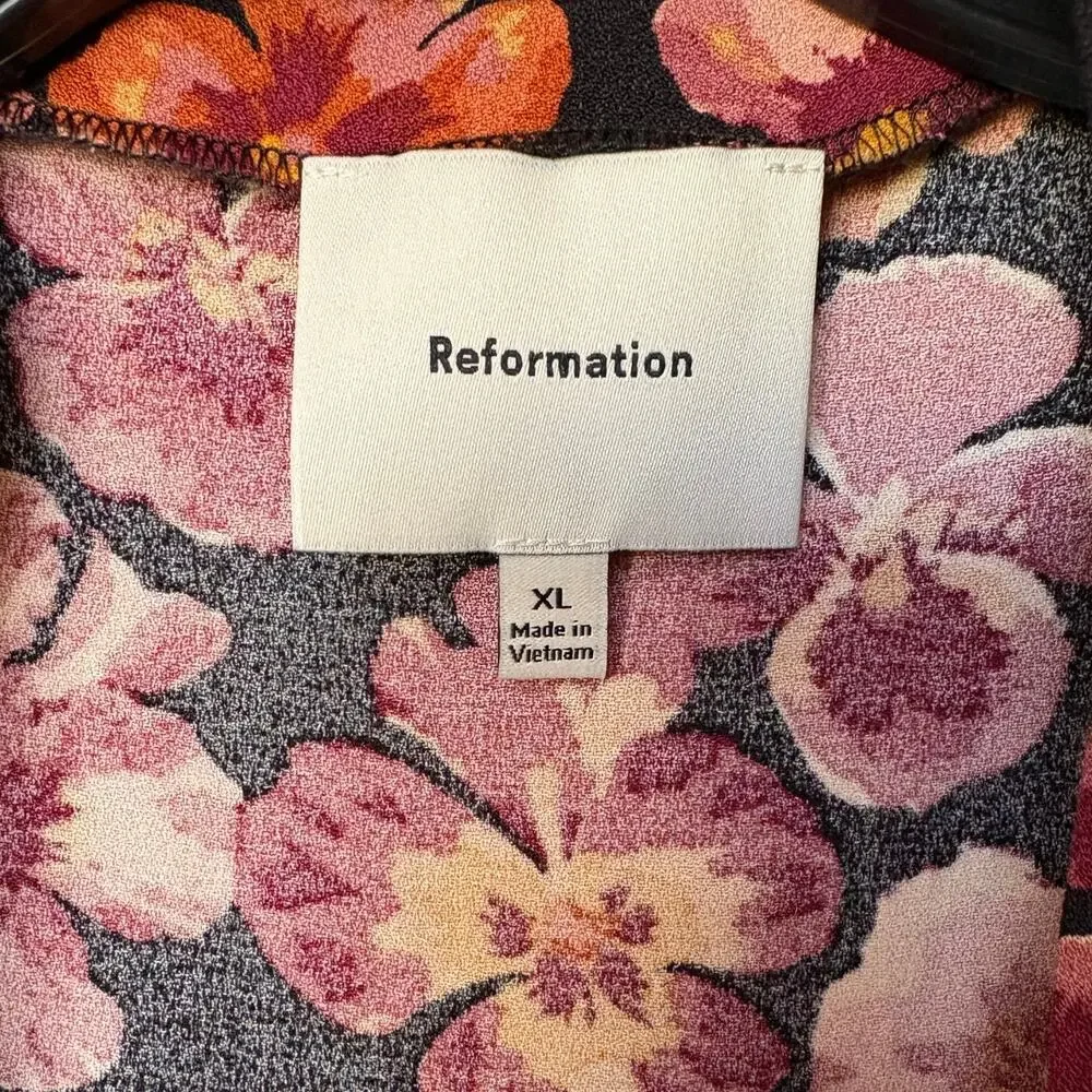 Reformation blouse good